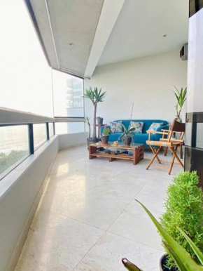 Beautiful Ocean front with Terrace